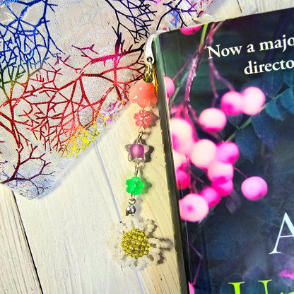 BM006 - Seed Beaded Flower Charm Handmade Beaded Bookmarks