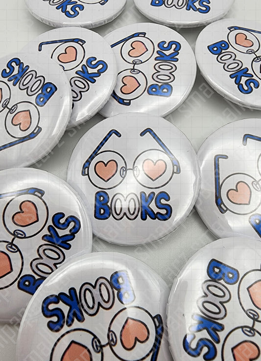 L023 - I Heart Books Pinback Button / Badge
